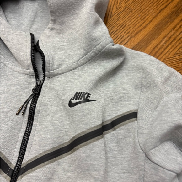 Nike Tech Gray Hoodie with Black Details - Picture 3 of 4